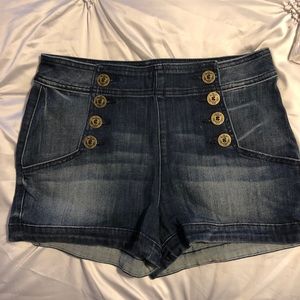 Express Shorts